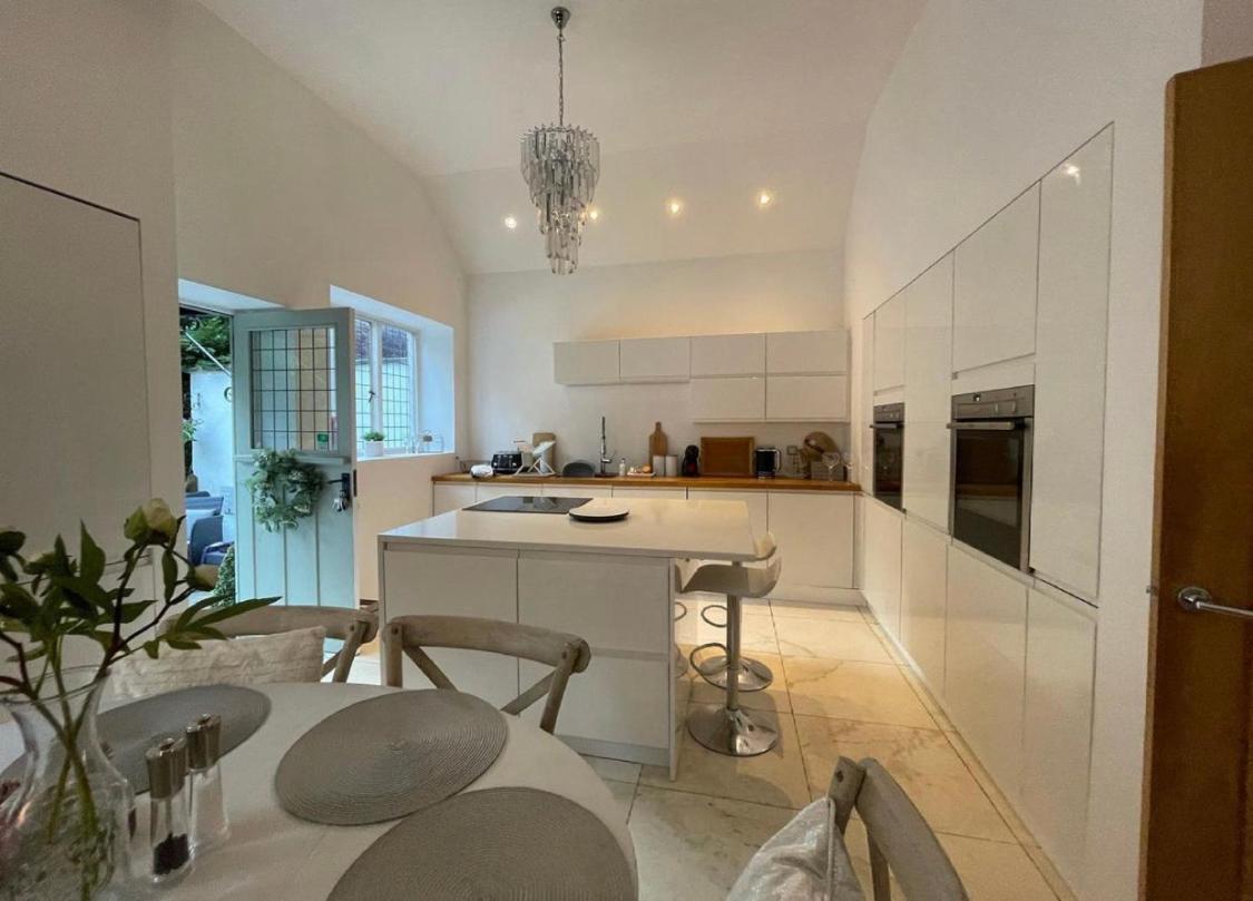 Thornton House Private Country House Thornton Hough Entire House Sleeps 6 วิรัล ภายนอก รูปภาพ
