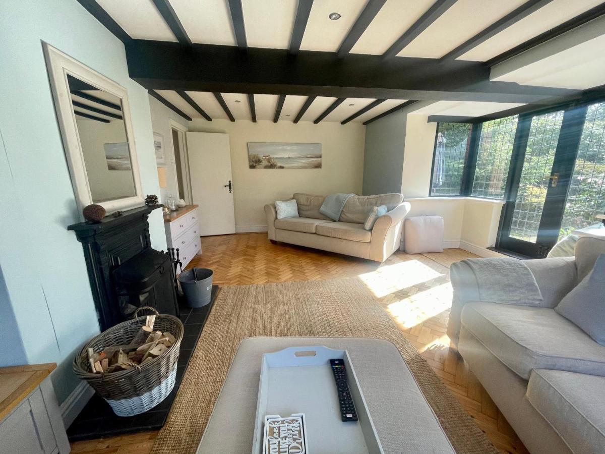 Thornton House Private Country House Thornton Hough Entire House Sleeps 6 วิรัล ภายนอก รูปภาพ