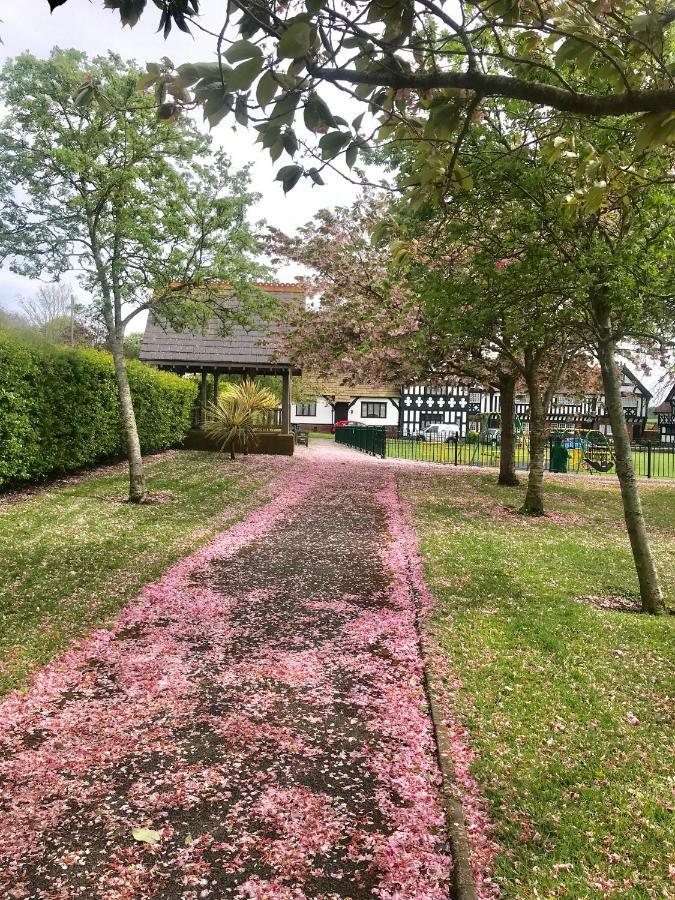 Thornton House Private Country House Thornton Hough Entire House Sleeps 6 วิรัล ภายนอก รูปภาพ